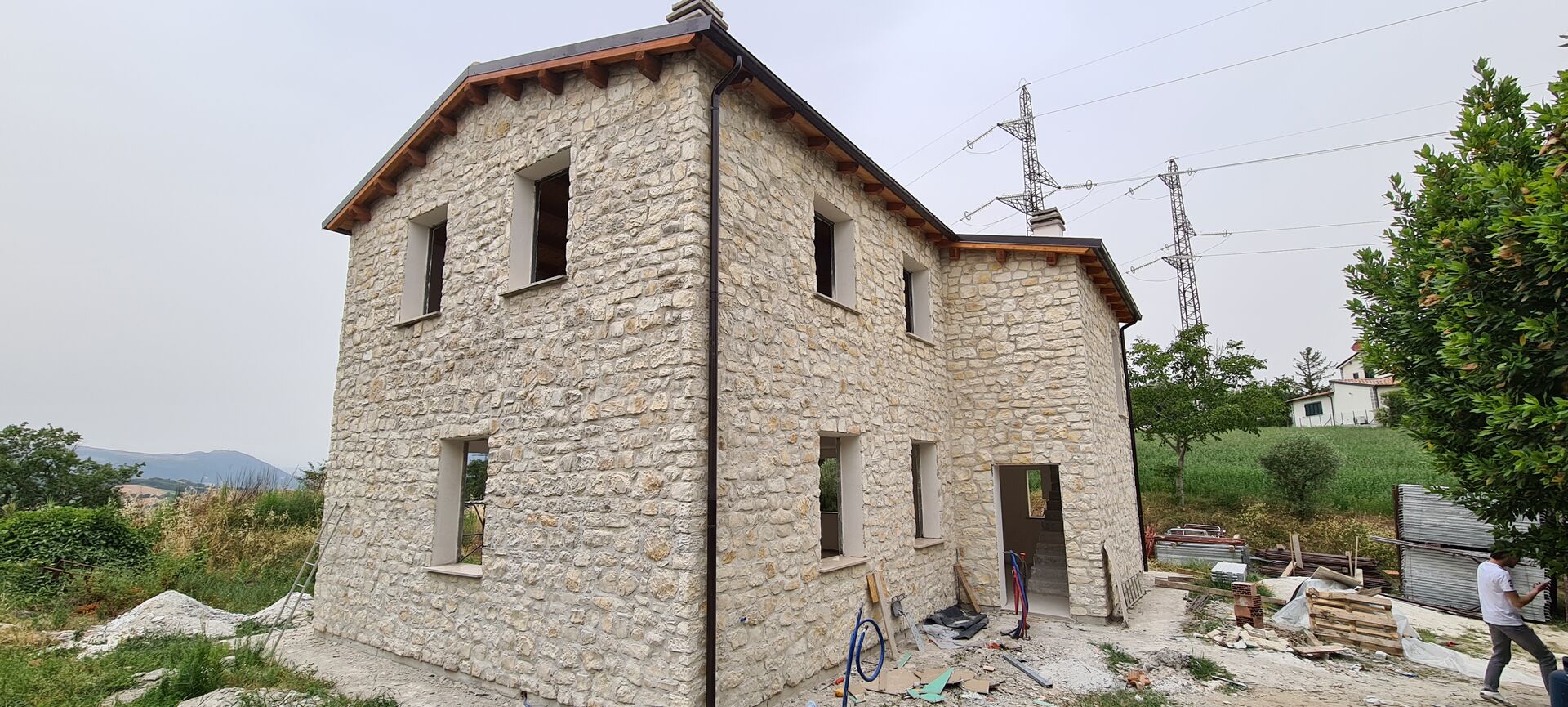 POST — rivestimento in pietra